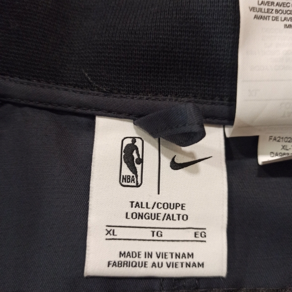 Chicago Bulls, Jacket Mens XL Black Bomber Team Issued Nike Full Zip NBA Logo - Picture 9 of 15